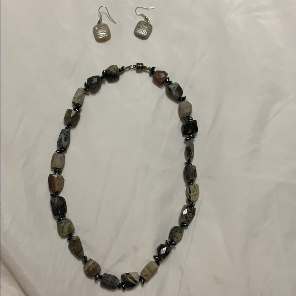 Stone necklace and earring set